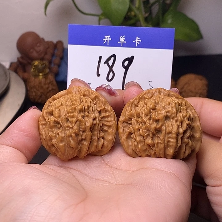 吊坠桃核四座楼44有修s