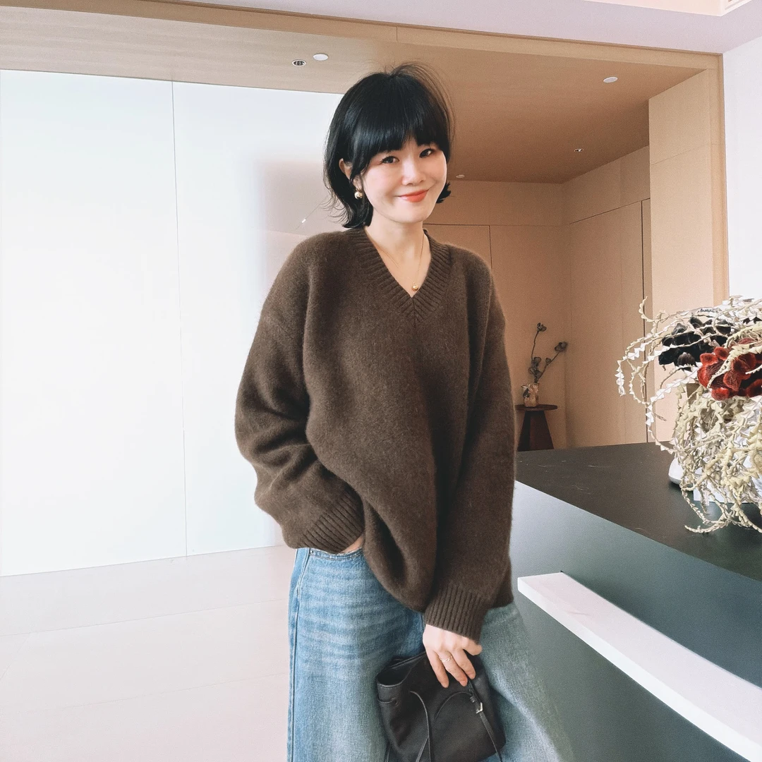 秋冬针织V领时尚宽松简约慵懒风纯色毛针织衫套头毛衣