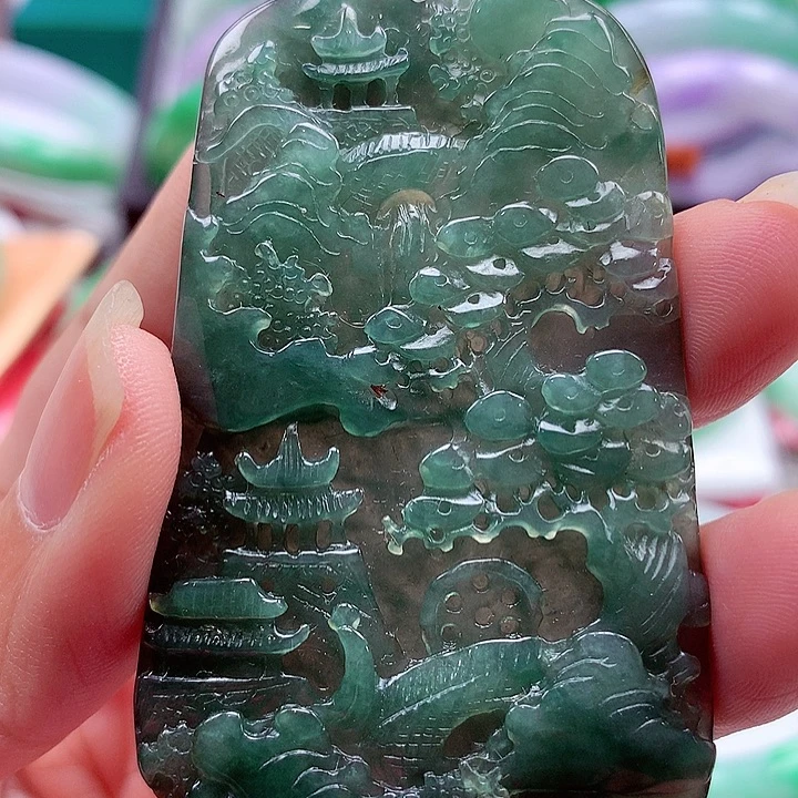 翡翠未镶嵌颈饰翡翠