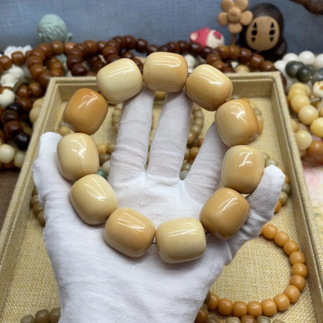 菩提根/象牙果吊坠27干磨瑕疵牙果年糕001