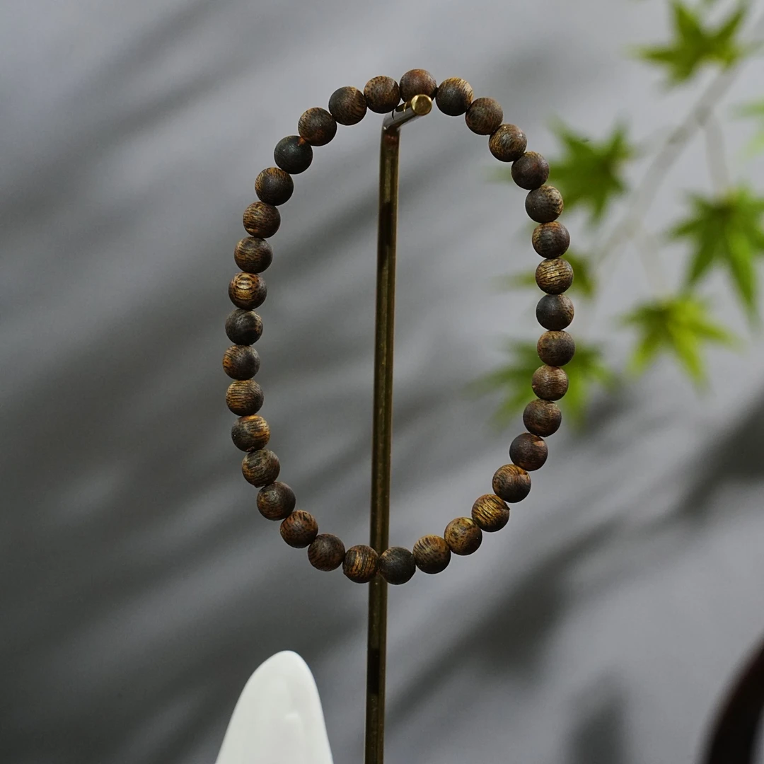 越南芽庄绿奇楠沉香手串 0.55cm 3.1g 250813002  F