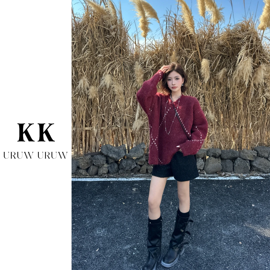 柯柯【红豆信箱】复古温柔V领菱格纹针织毛衣KL345