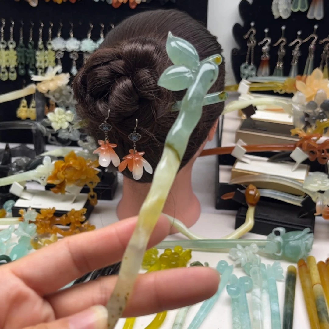 蛇纹石玉合金发簪浴**生