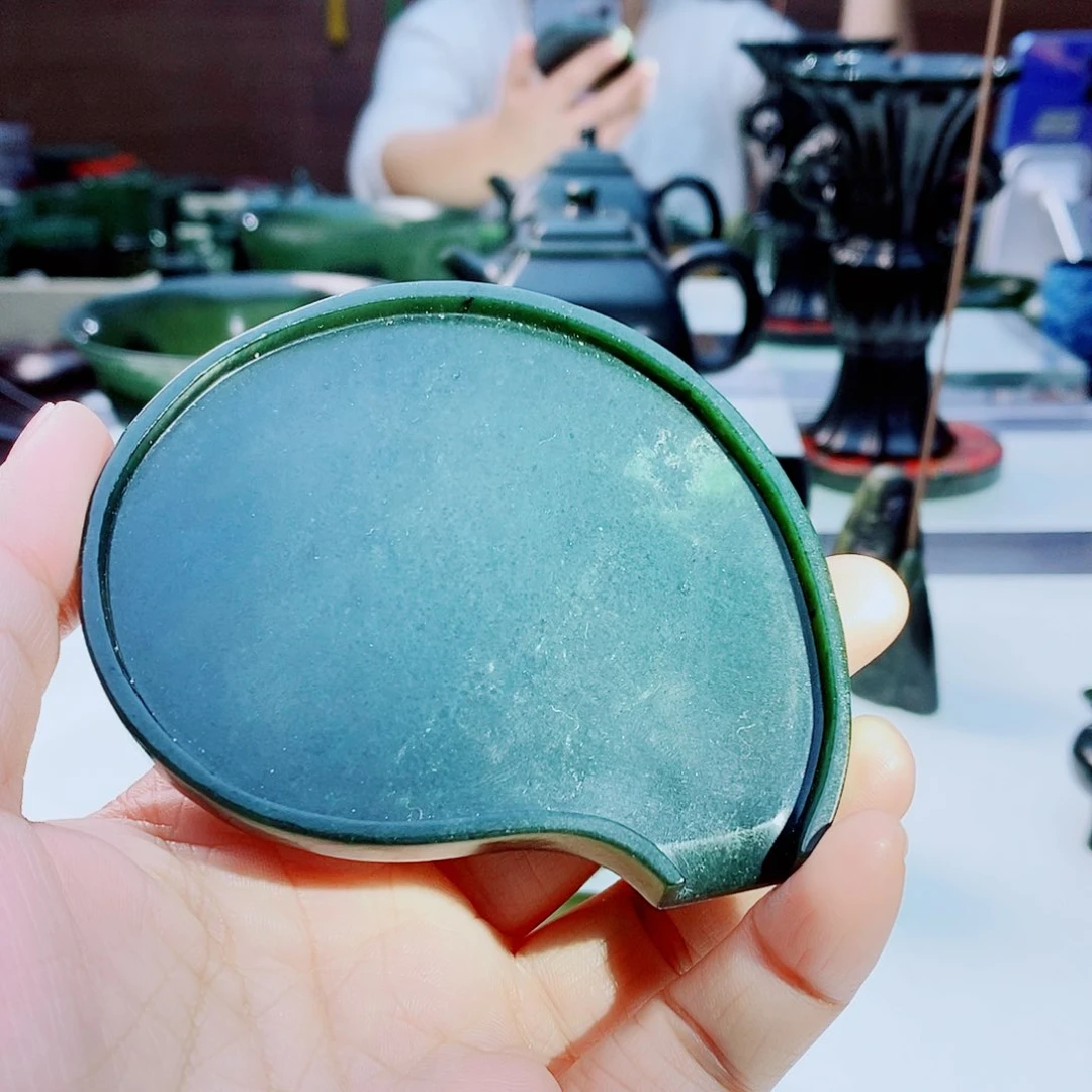 未镶嵌和田玉（青玉）把件微瑕