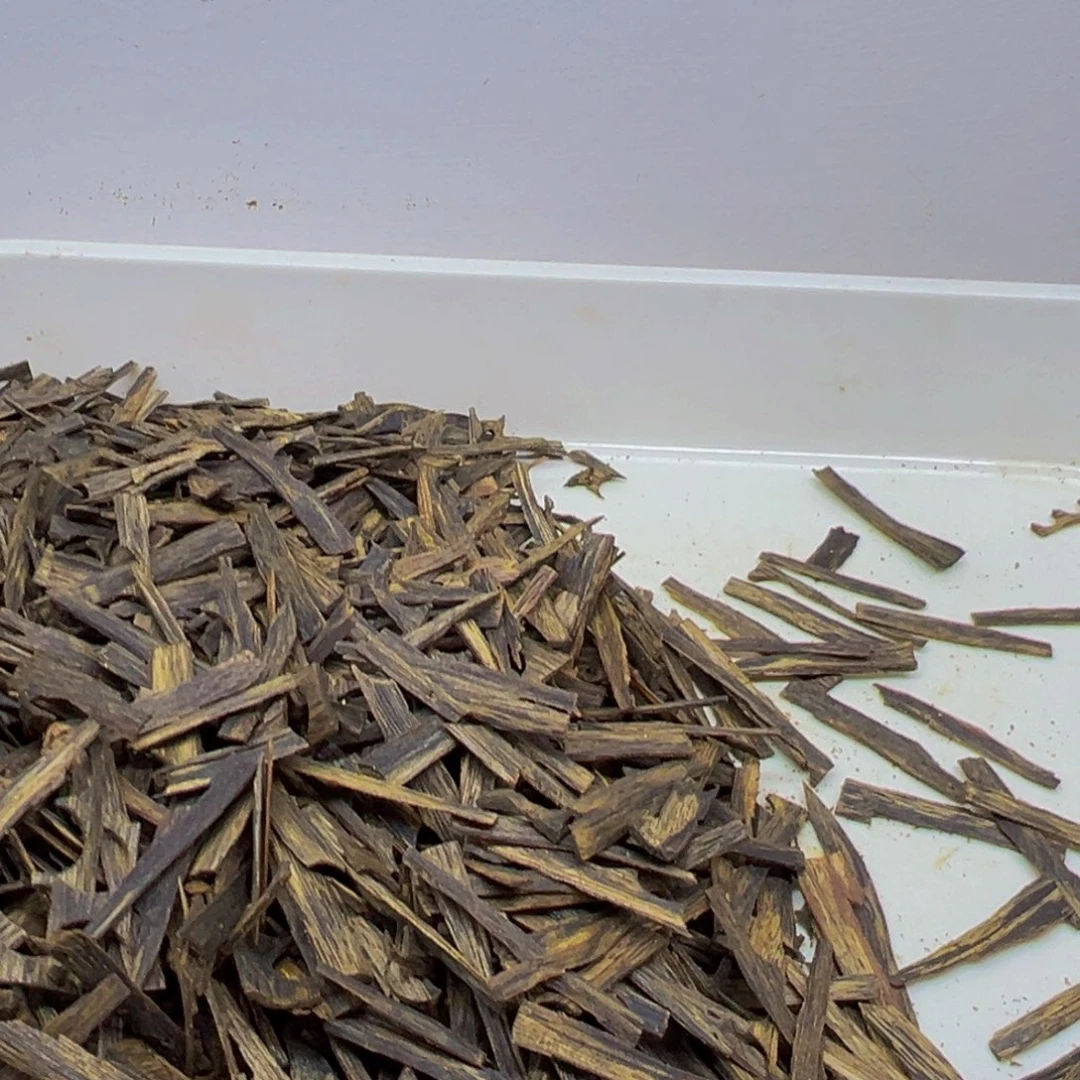 沉香木手把件西***W绿奇楠沉香淳化老料开珠料30克