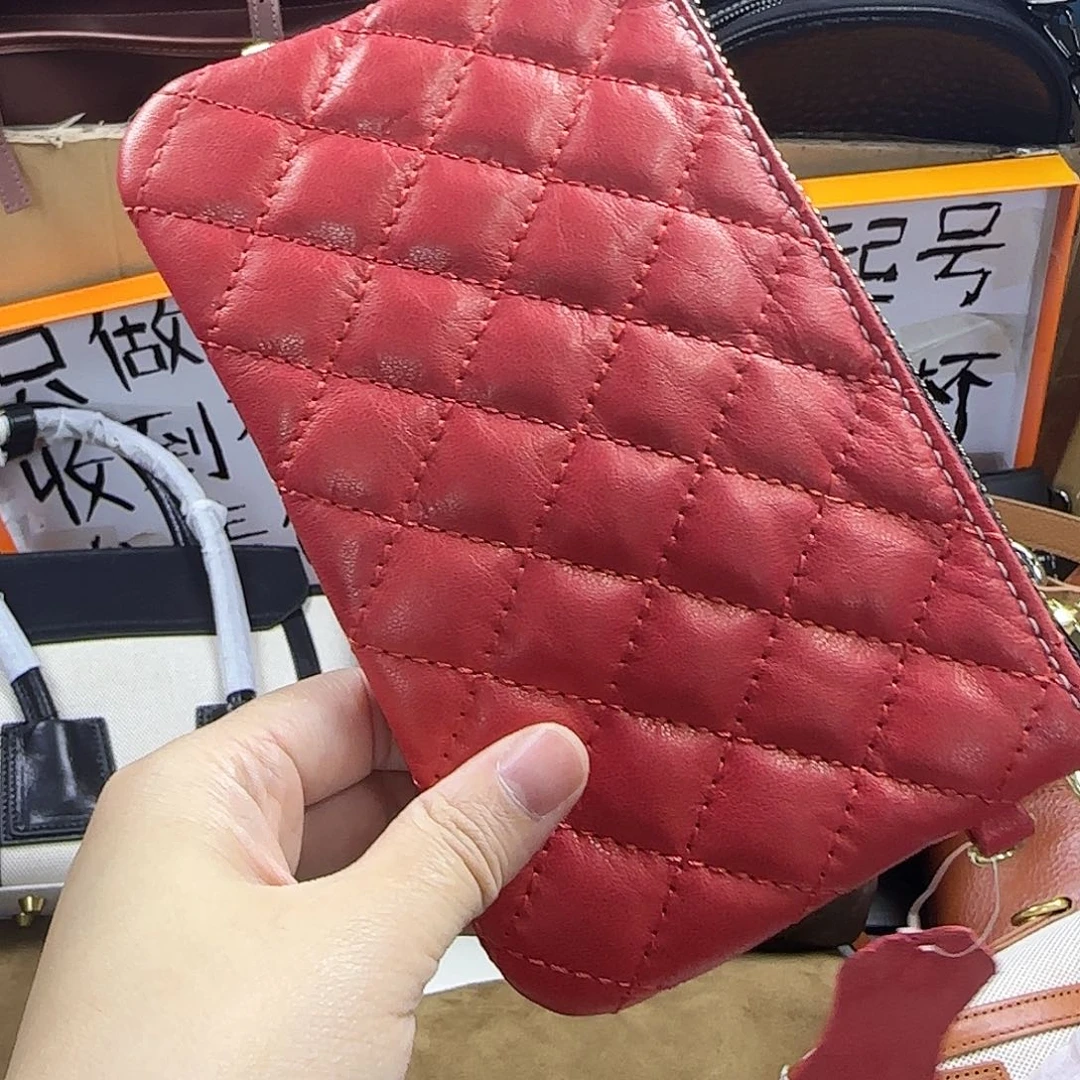 小牛皮（革）水牛皮（革）牛皮小牛皮