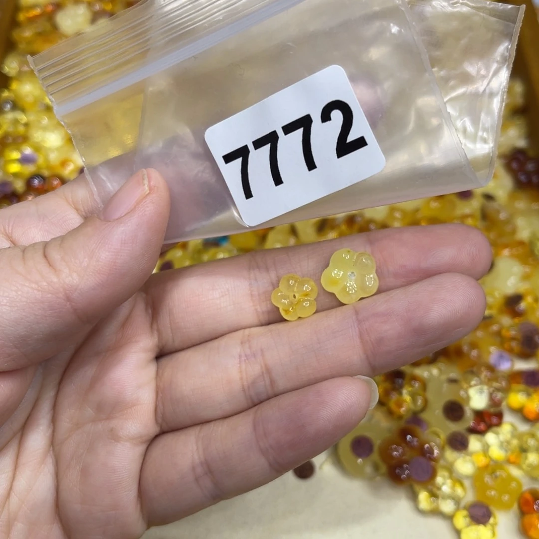 琥珀珠宝奇石未镶嵌