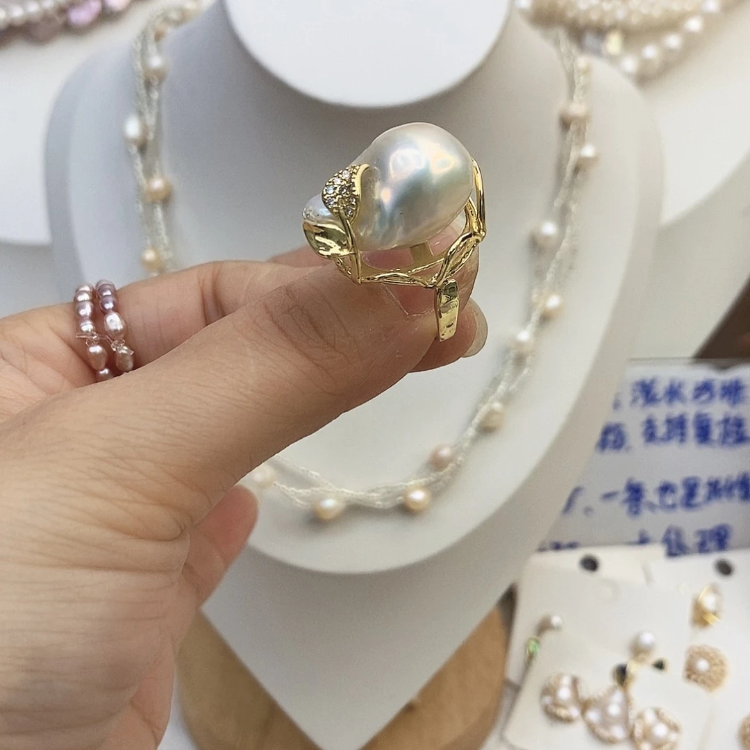 *****淡水珍珠钛钢颈饰
