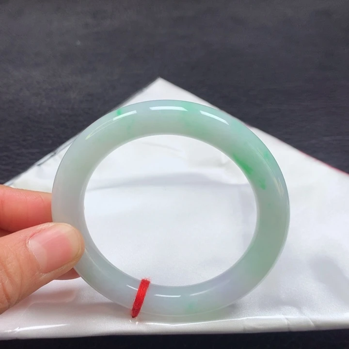 翡翠手镯（圆镯）未镶嵌52➕