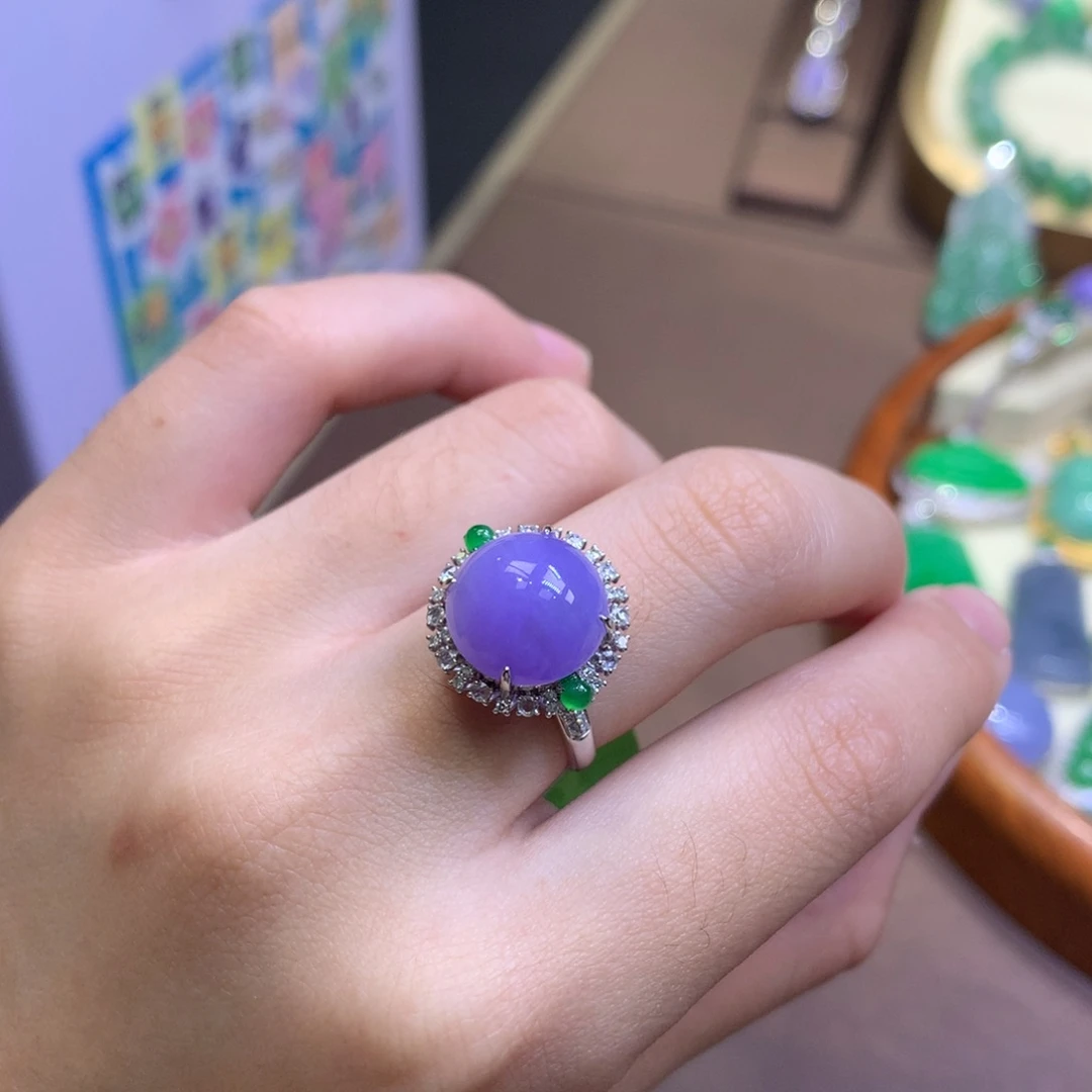 翡翠18K金镶嵌颈饰翡翠