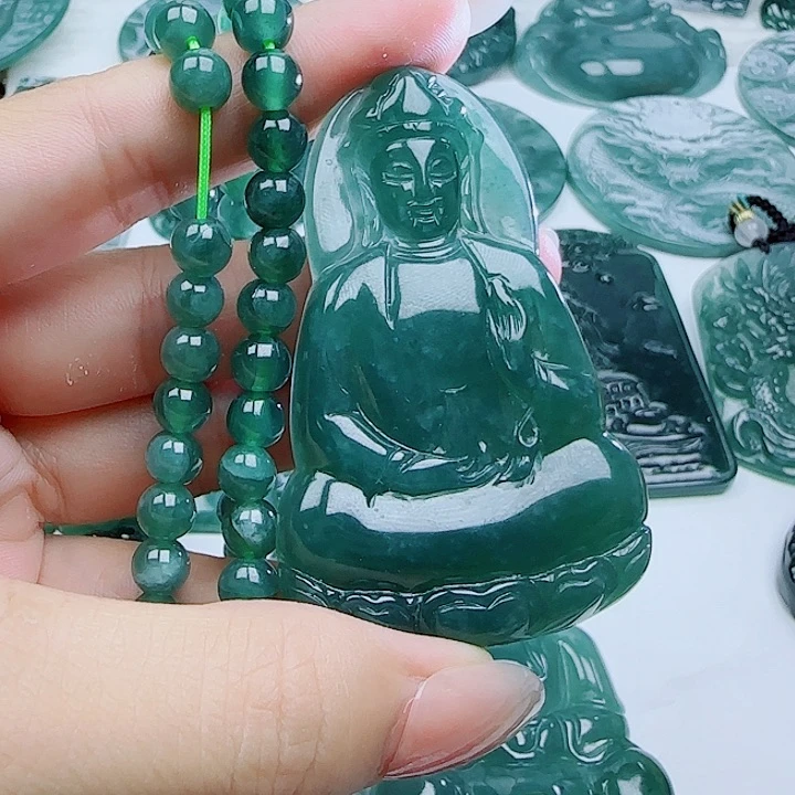 翡翠未镶嵌颈饰多样性发货天然的A货翡翠