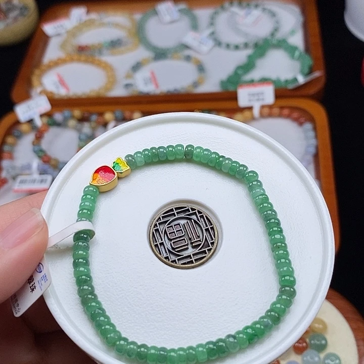 翡翠未镶嵌手串卡4.3mm 19