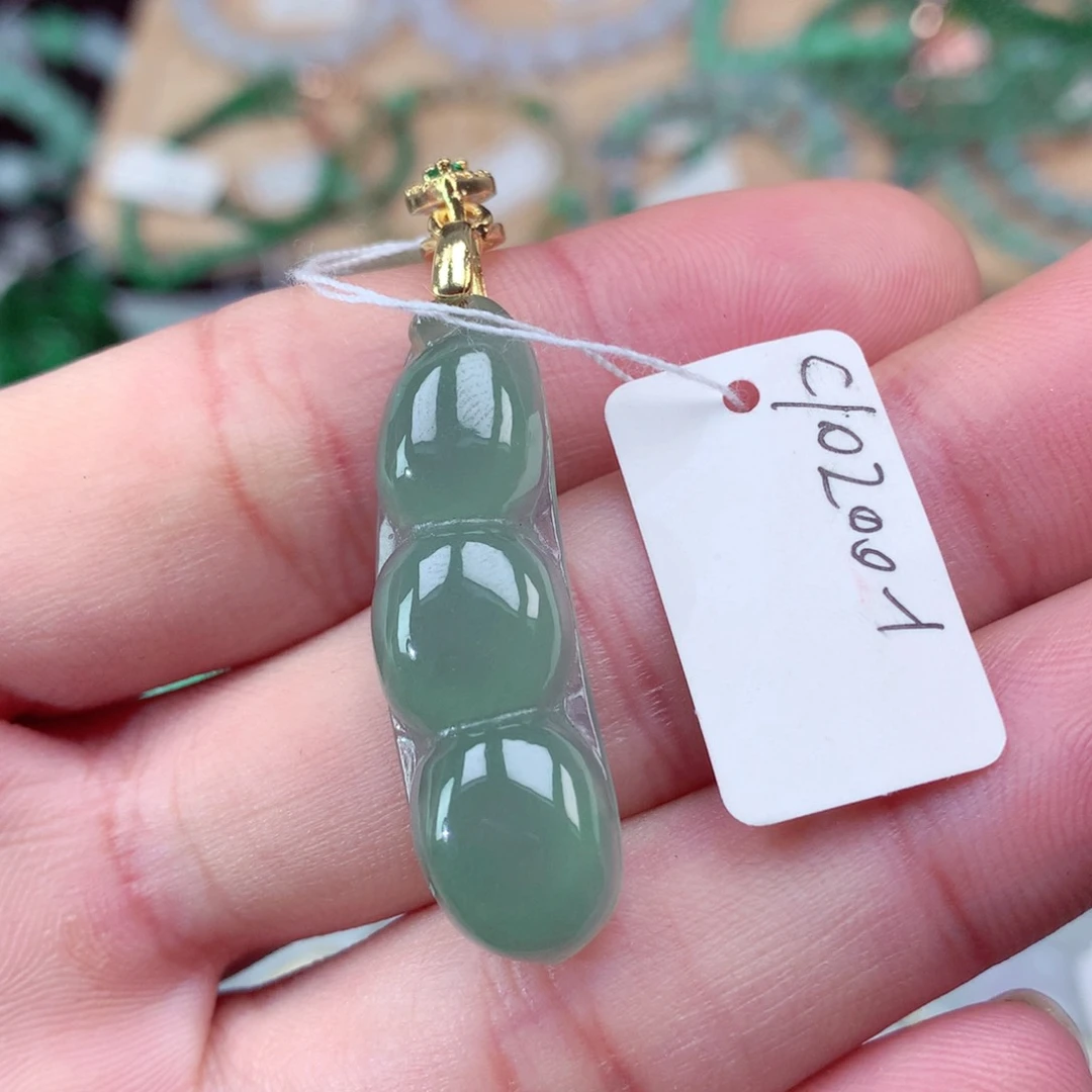 翡翠颈饰未镶嵌翡翠吊坠
