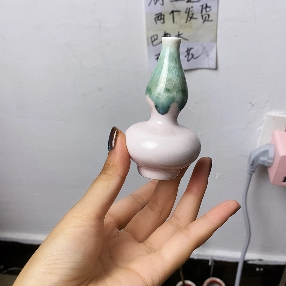 摆件巴掌大不插花景德镇高温陶瓷小花器