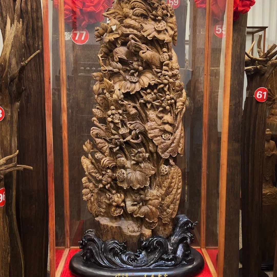 丹***日沉香材料雕刻摆件