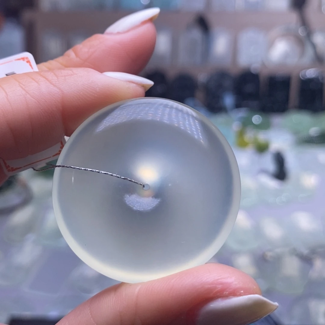 易***子蛇纹石玉未镶嵌颈饰