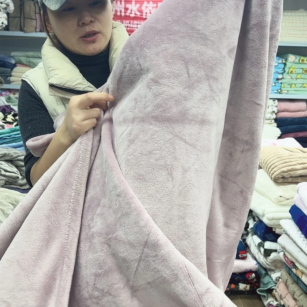 羊驼毛230.230巨厚云貂绒毯。抽丝瑕疵，孤