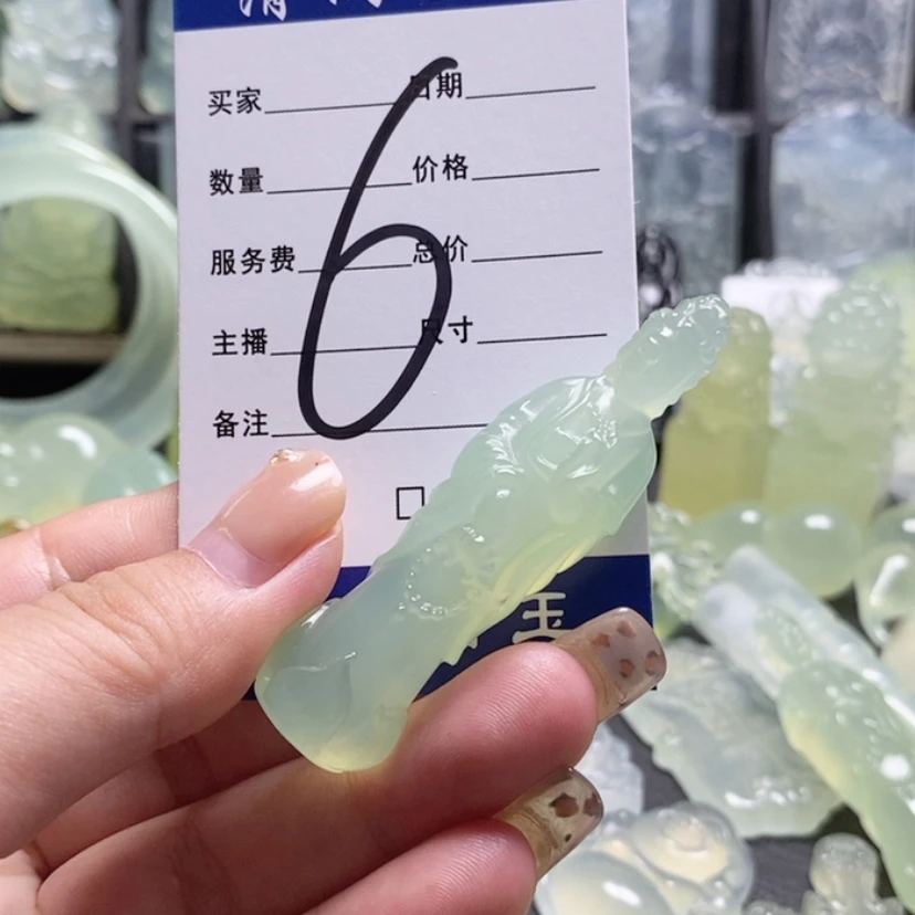 【闪购商品】蛇纹石玉合金颈饰一****经