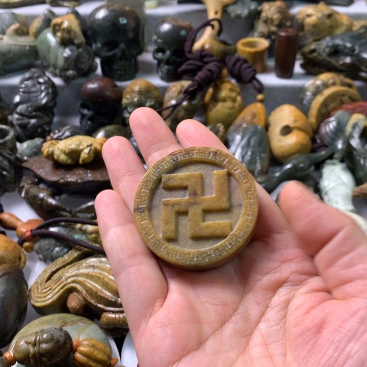 未镶嵌岫岩河磨玉（透闪石质玉）笔搁