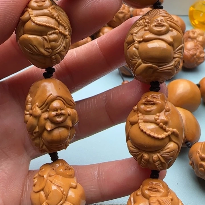 橄榄核手串雕刻工艺