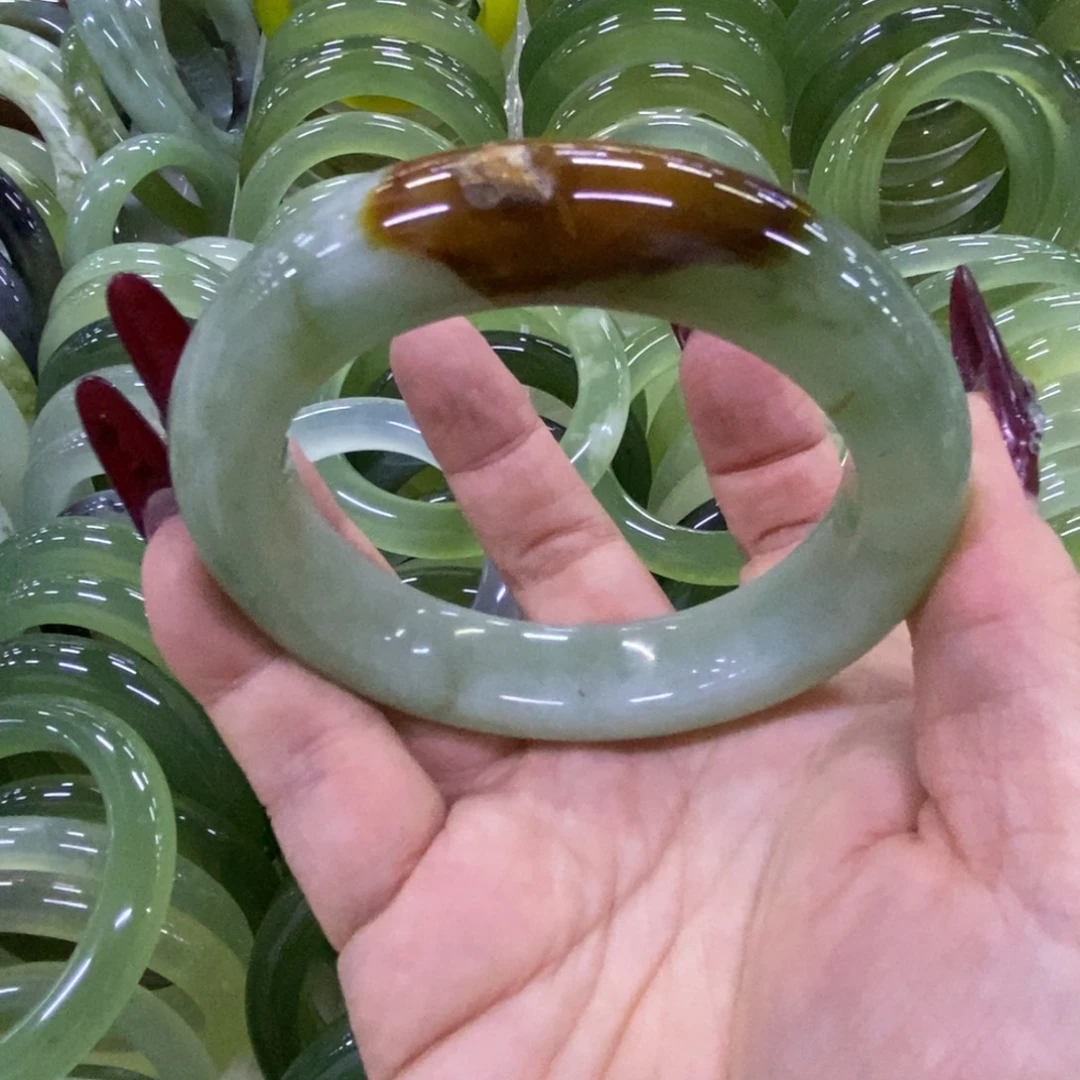 蛇纹石玉未镶嵌手镯