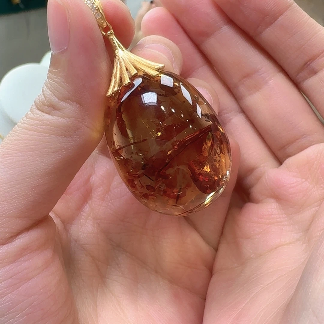 琥珀未镶嵌颈饰吊坠