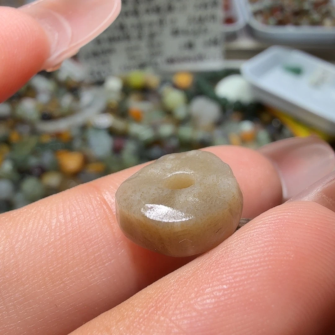 和田玉未镶嵌珠宝奇石