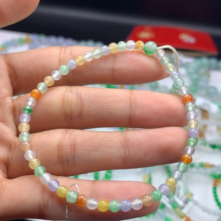 翡翠手镯未镶嵌卡