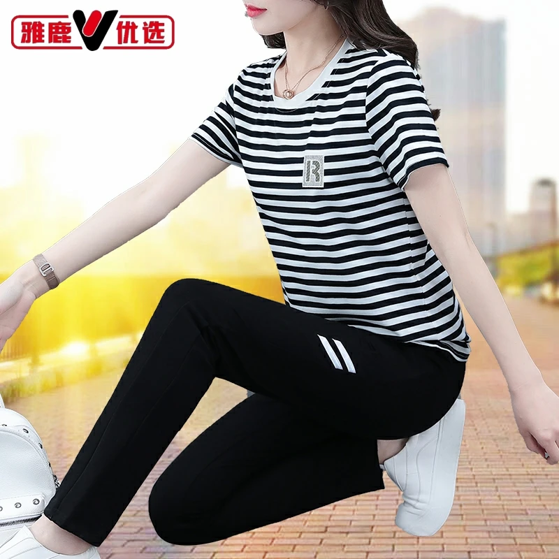 雅鹿优选运动服套装女夏季2025新款中老年妈妈时尚条纹短袖两件套