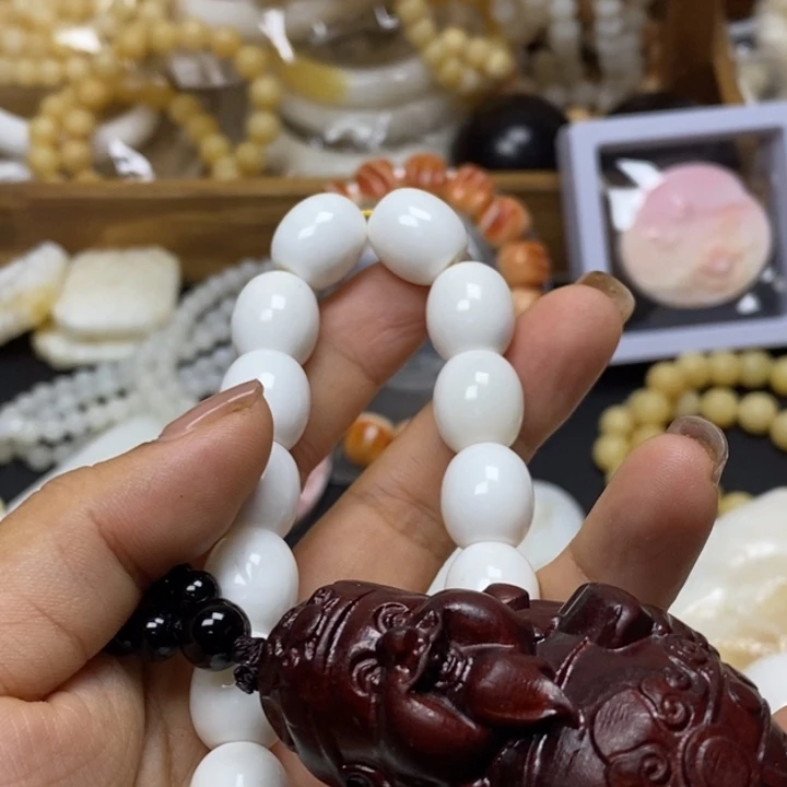 ****王乌木类花梨木，桶珠手持