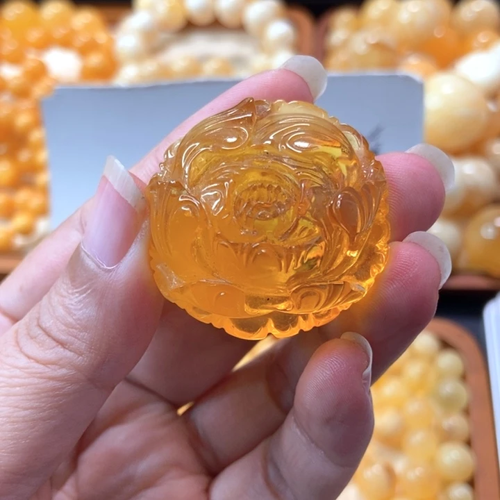 琥珀未镶嵌吊坠(赠链)