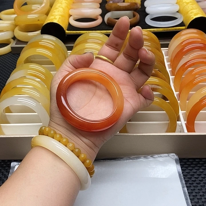 石英质玉（黄龙玉）未镶嵌手镯