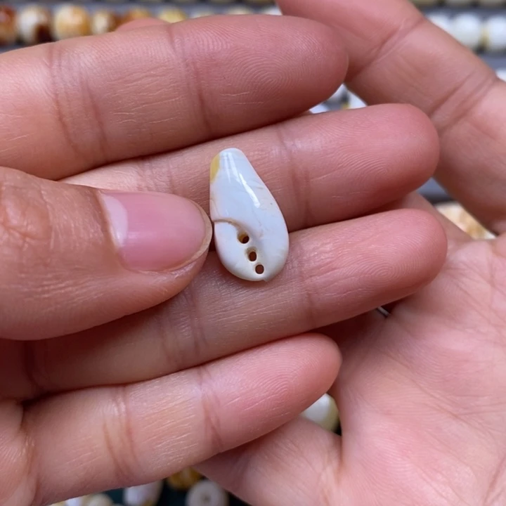 琥珀未镶嵌裸石钳子