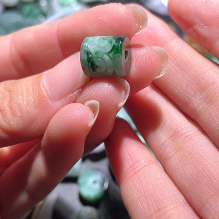 【闪购商品】翡翠颈饰未镶嵌天然翡翠