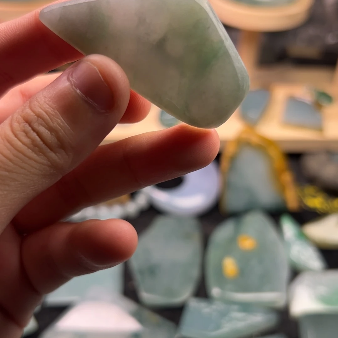 定制翡翠未镶嵌缅甸天然翡翠定制