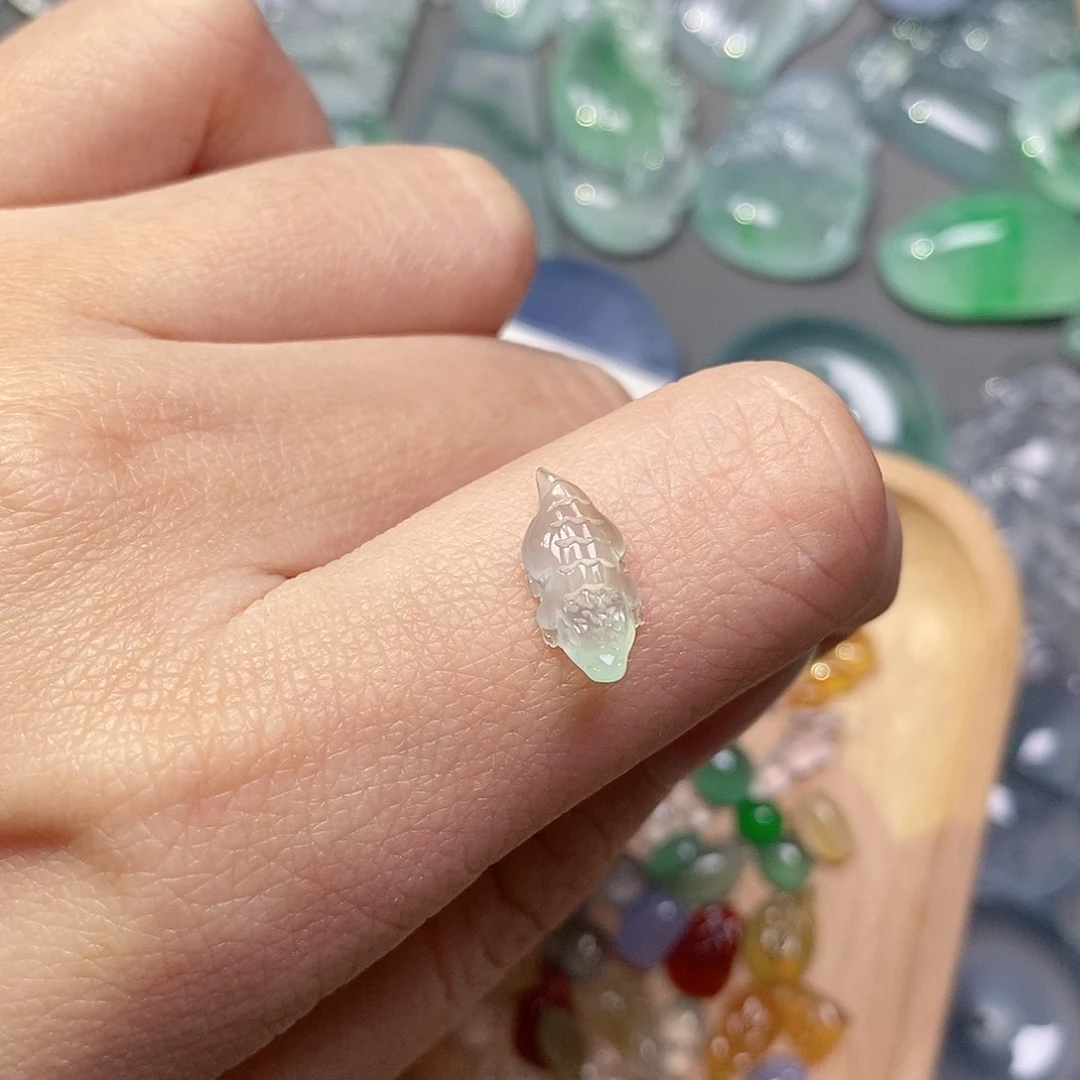 定制翡翠未镶嵌翡翠