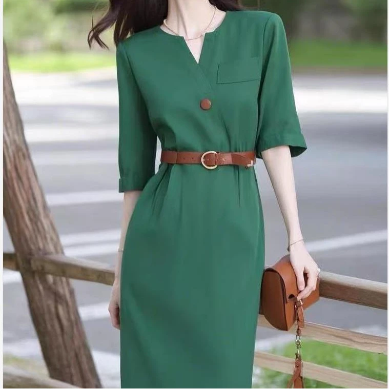 春季出席重要场合气质女神范轻奢高级感上流社会加大加宽女连衣裙