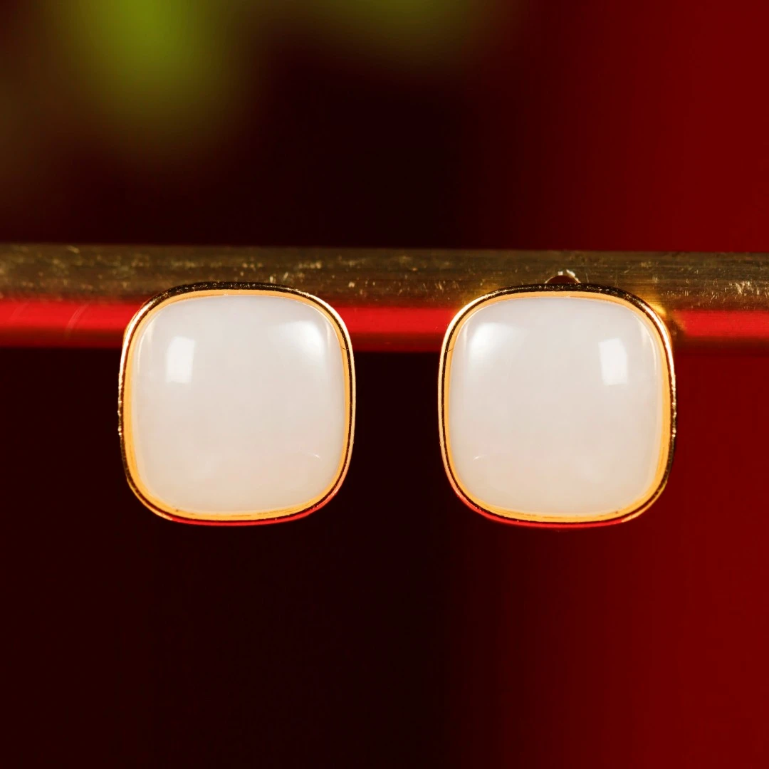 白玉世家S925银镶晴水耳钉