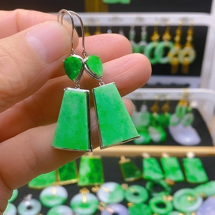 翡翠耳饰18K金镶嵌耳坠
