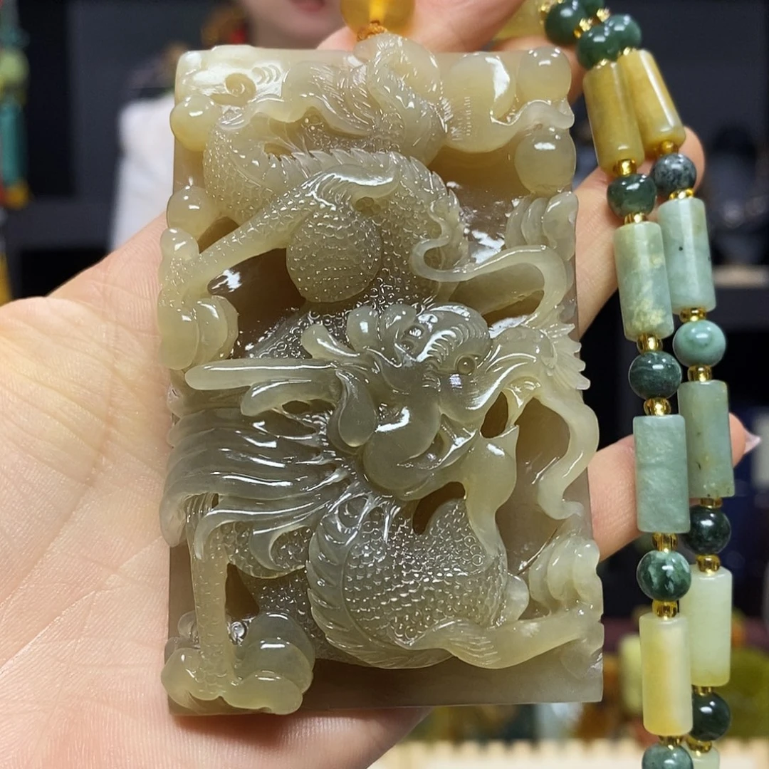 岫玉未镶嵌挂件吊坠