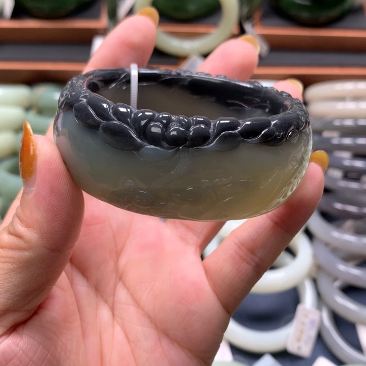 【闪购商品】未镶嵌手镯和田玉