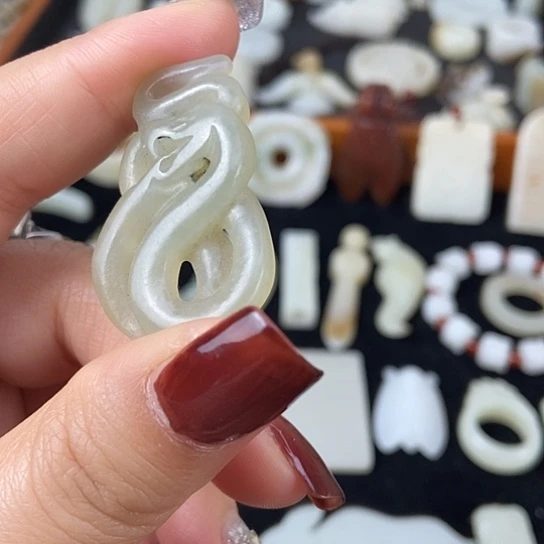 和田玉未镶嵌挂件