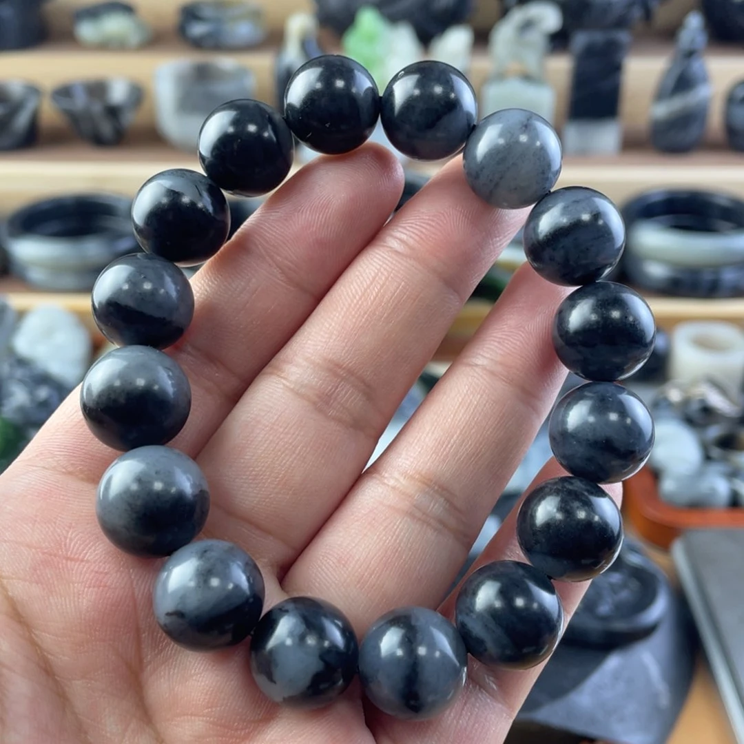 未镶嵌和田玉挂件周*嘟