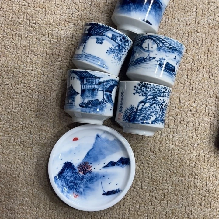 丑*丫手绘青花茶杯垫加茶杯