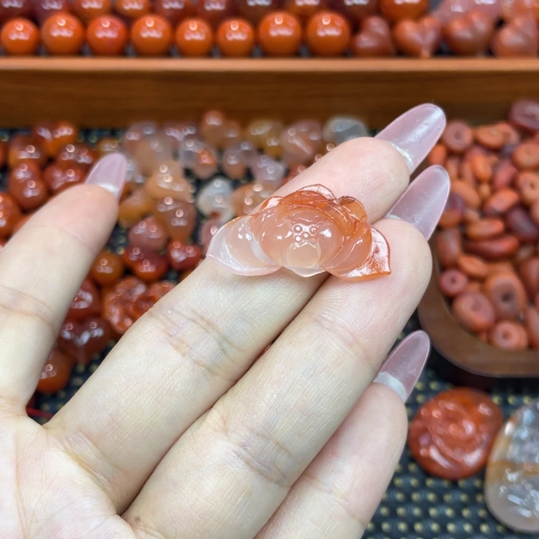 南红玛瑙未镶嵌颈饰47