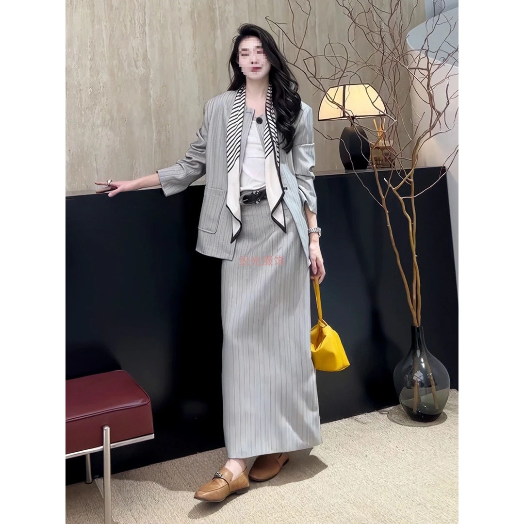 韩系气质灰色条纹西装套装女2025新款秋西服外套直筒半身裙两件套
