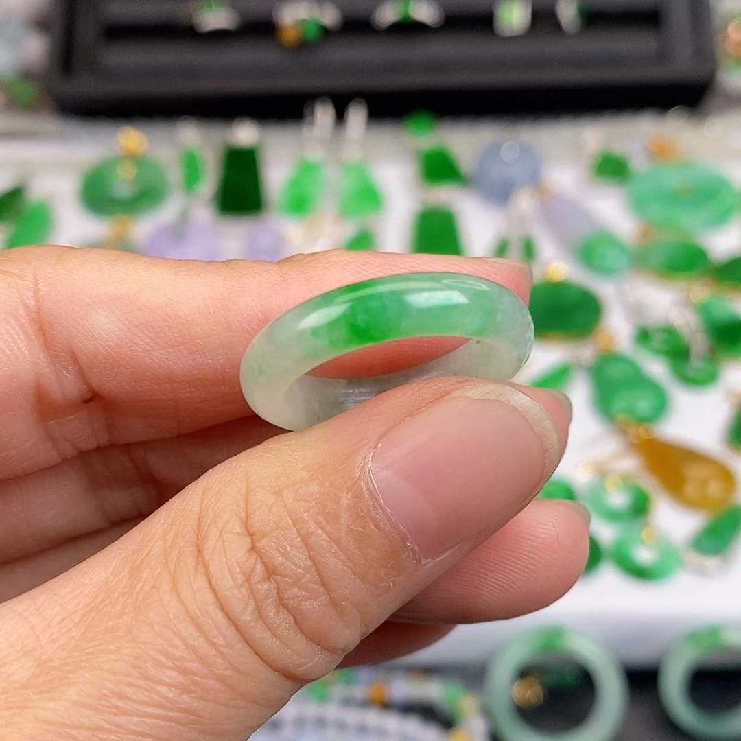 吊坠(不含链)未镶嵌翡翠朵*