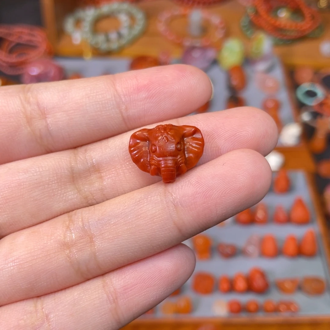 未镶嵌满色满肉小象背云南红玛瑙