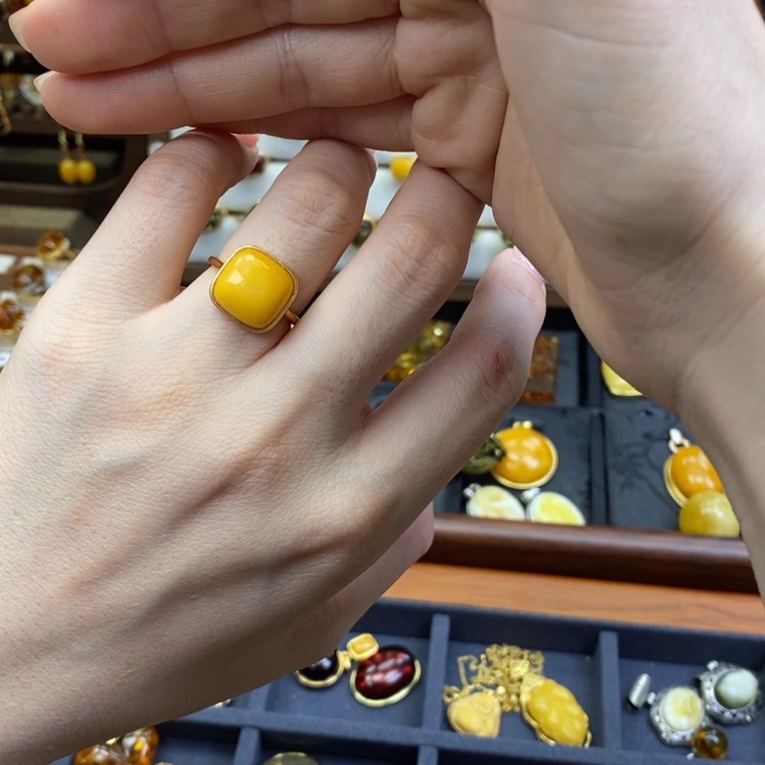 琥珀未镶嵌裸石成品