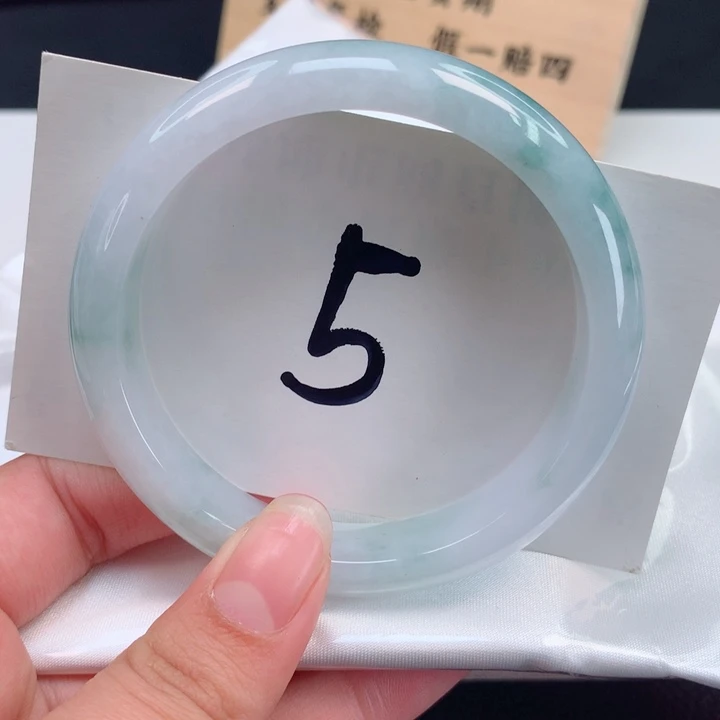 翡翠手镯未镶嵌正圈58.59